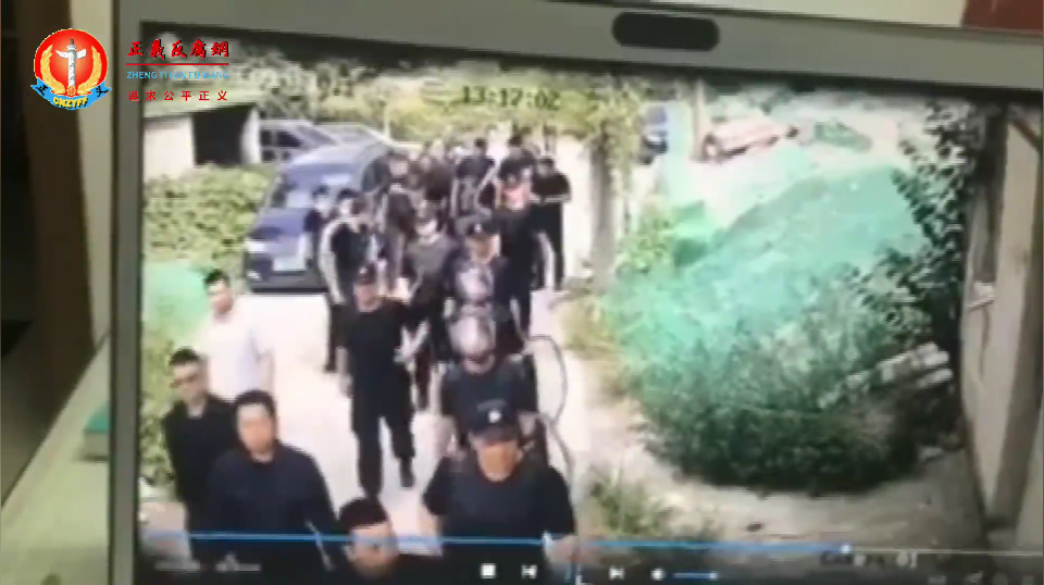 村民房屋被偷拆 一家十口人流落街上.png