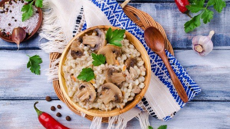 辛辣、刺激性食物可以直接刺激胃黏膜,造成胃部溃疡和胃黏膜损伤。.png 辛辣、刺激性食物可以直接刺激胃黏膜,造成胃部溃疡和胃黏膜损伤。.png