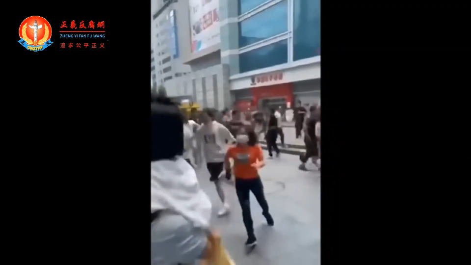 深圳华强北赛格广场大楼摇晃不停楼内人员全部跑出 (1.png 深圳华强北赛格广场大楼摇晃不停楼内人员全部跑出 (1.png