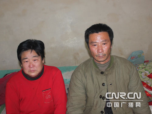 翟军保的父母心力交瘁.jpg 翟军保的父母心力交瘁.jpg